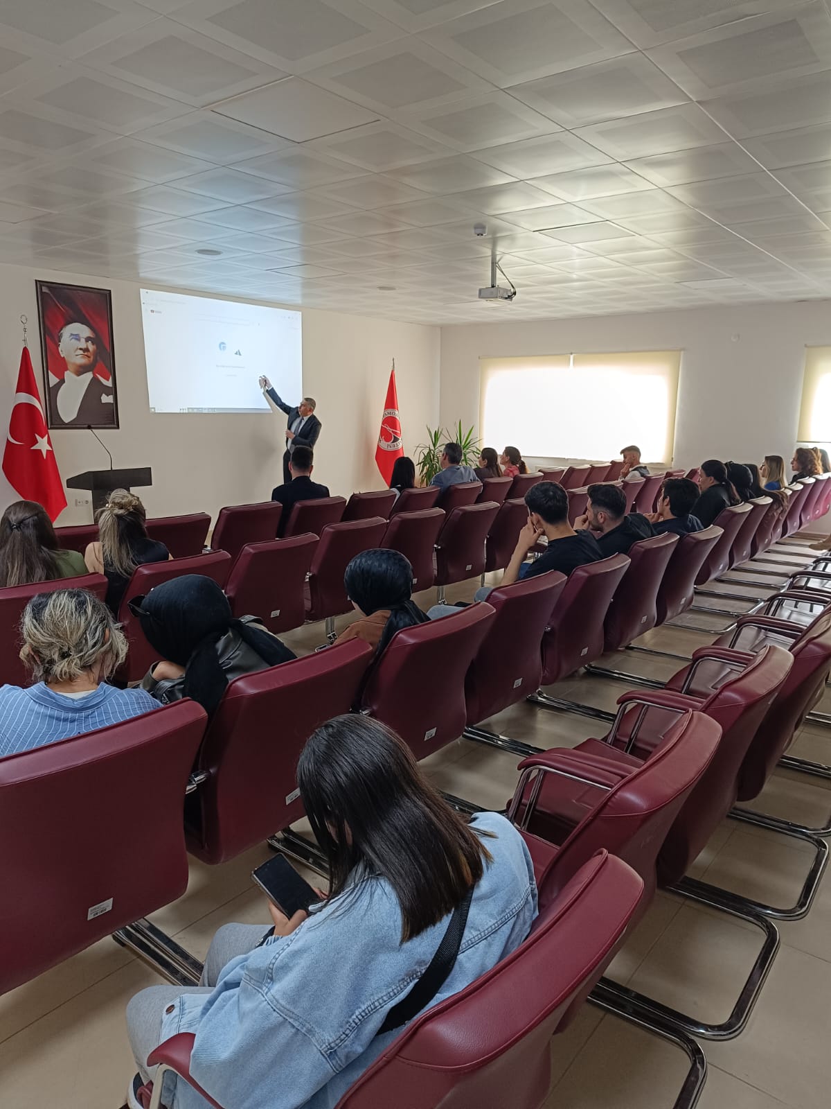 Finans Sektöründe Kariyer Fırsatları Konulu Program Düzenlendi